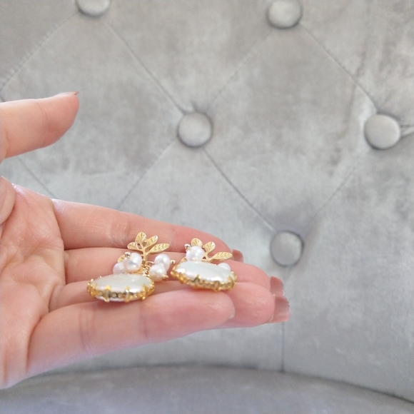 🔥LAST 1🔥FRESHWATER BAROQUE PEARL EARRINGS - Picture 4 of 8